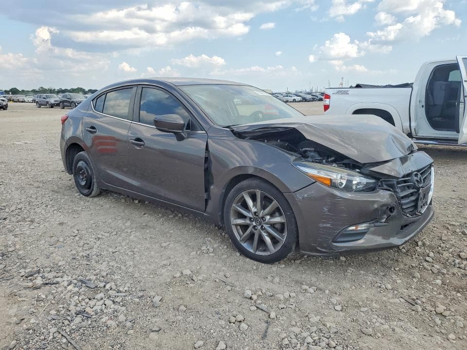 2018 MAZDA 3 TOURING 4