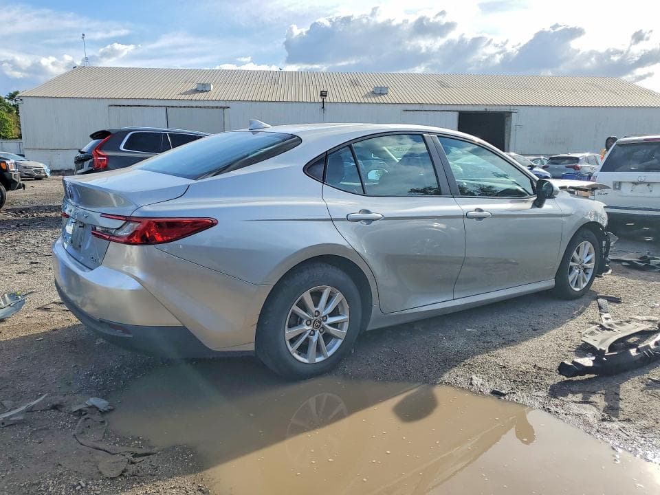 2025 TOYOTA CAMRY LE 3