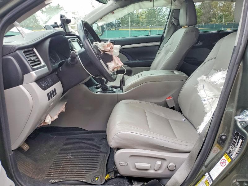 2018 TOYOTA HIGHLANDER XLE 7