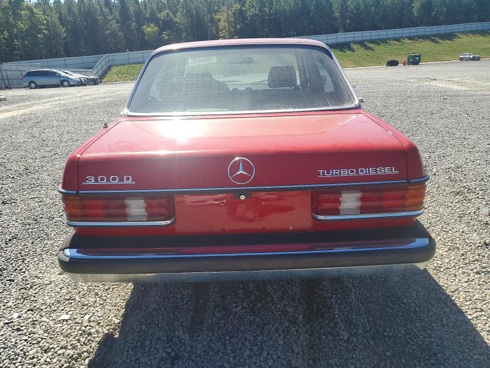 1983 MERCEDES-BENZ 300 DT 6
