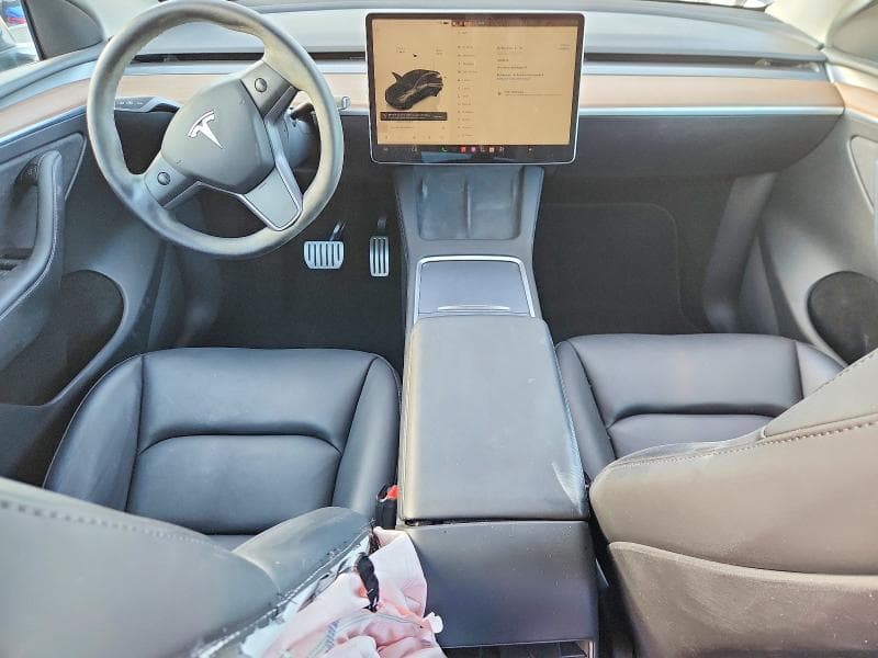 2023 TESLA MODEL Y 8