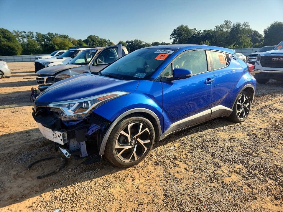 2019 TOYOTA C-HR XLE