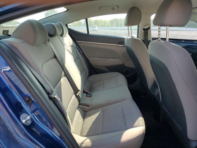 2017 HYUNDAI ELANTRA SE 10