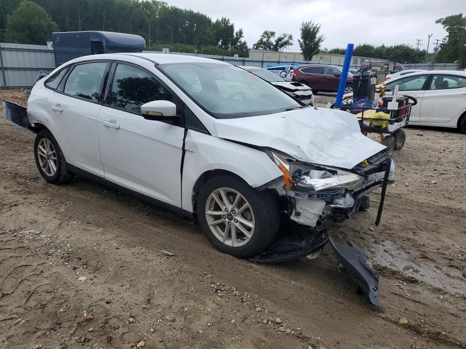 2017 FORD FOCUS SE 4