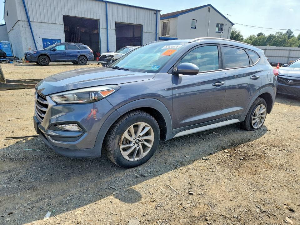 2017 HYUNDAI TUCSON SE - 1