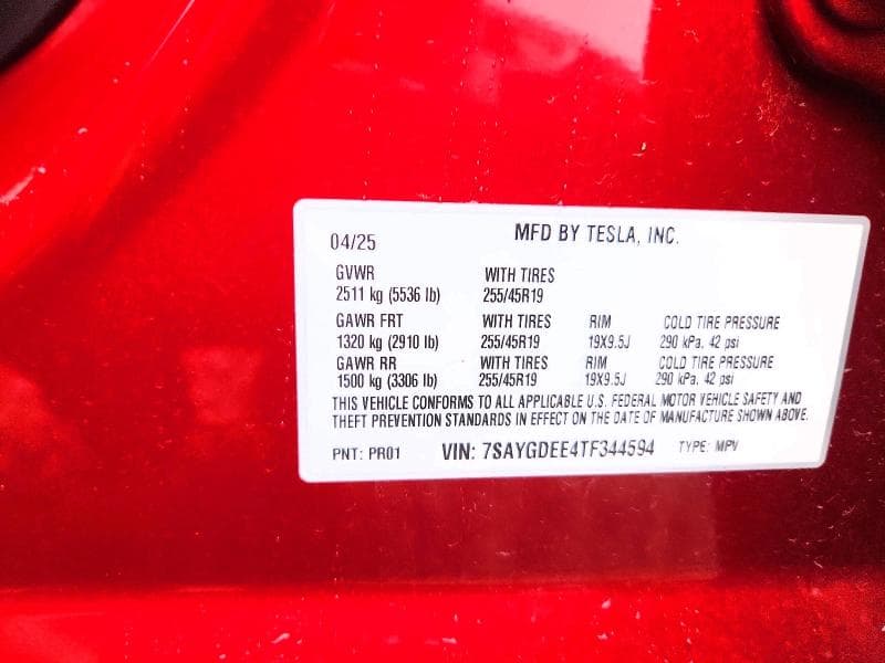 2026 TESLA MODEL Y 12