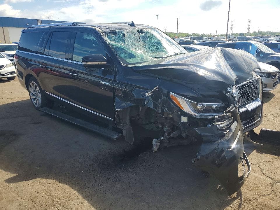 2024 LINCOLN NAVIGATOR L 4