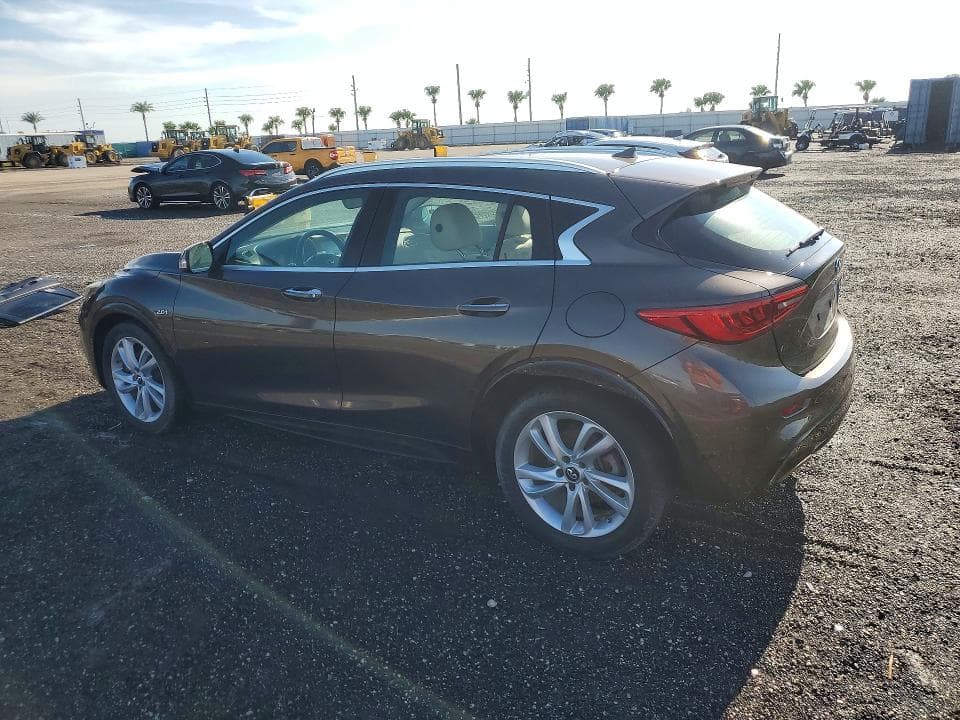2019 INFINITI QX30 LUXE 2