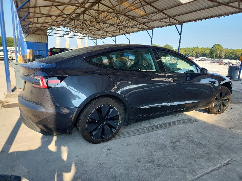 2025 TESLA MODEL 3 3