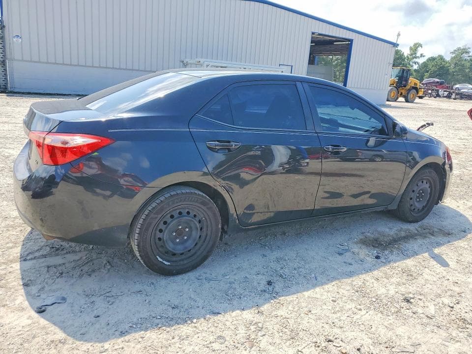 2018 TOYOTA COROLLA LE 3
