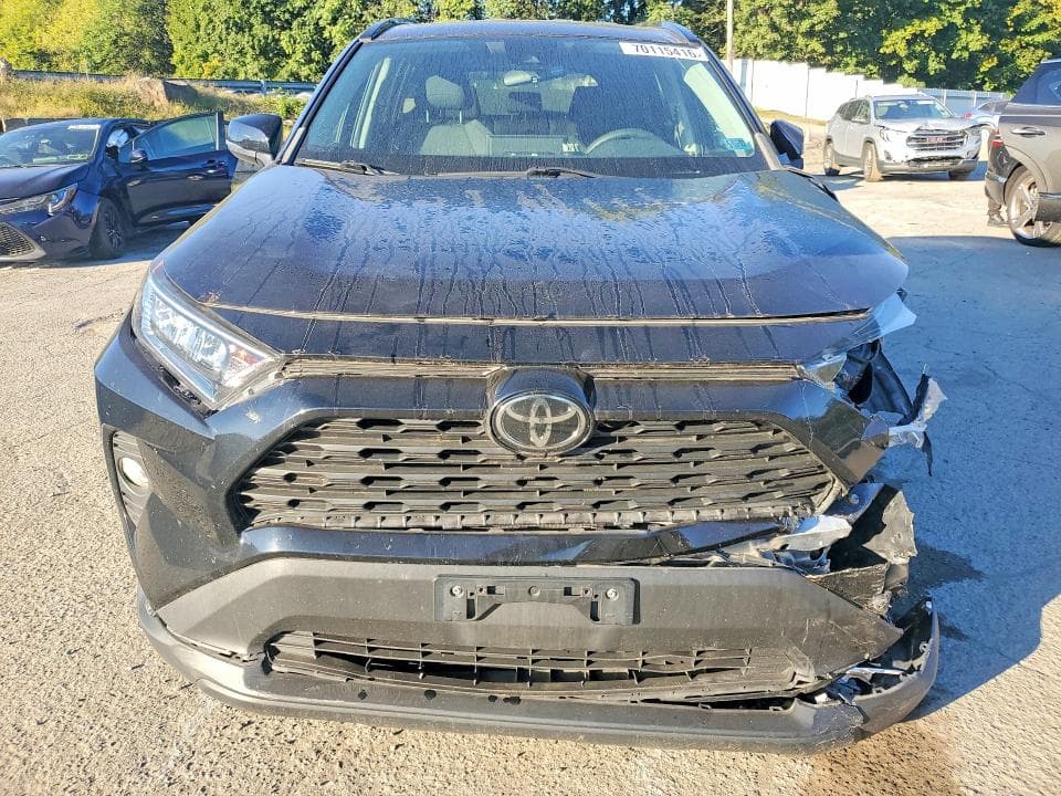 2020 TOYOTA RAV4 XLE 5