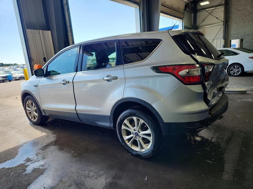 2017 FORD ESCAPE SE 2