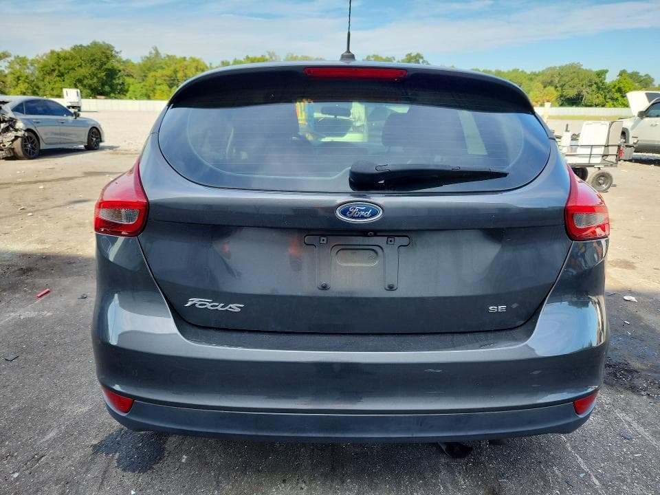2017 FORD FOCUS SE 6