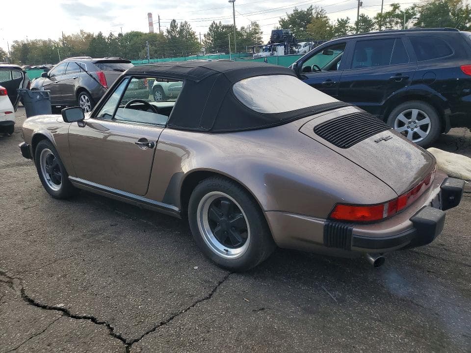 1983 PORSCHE 911 SC 2