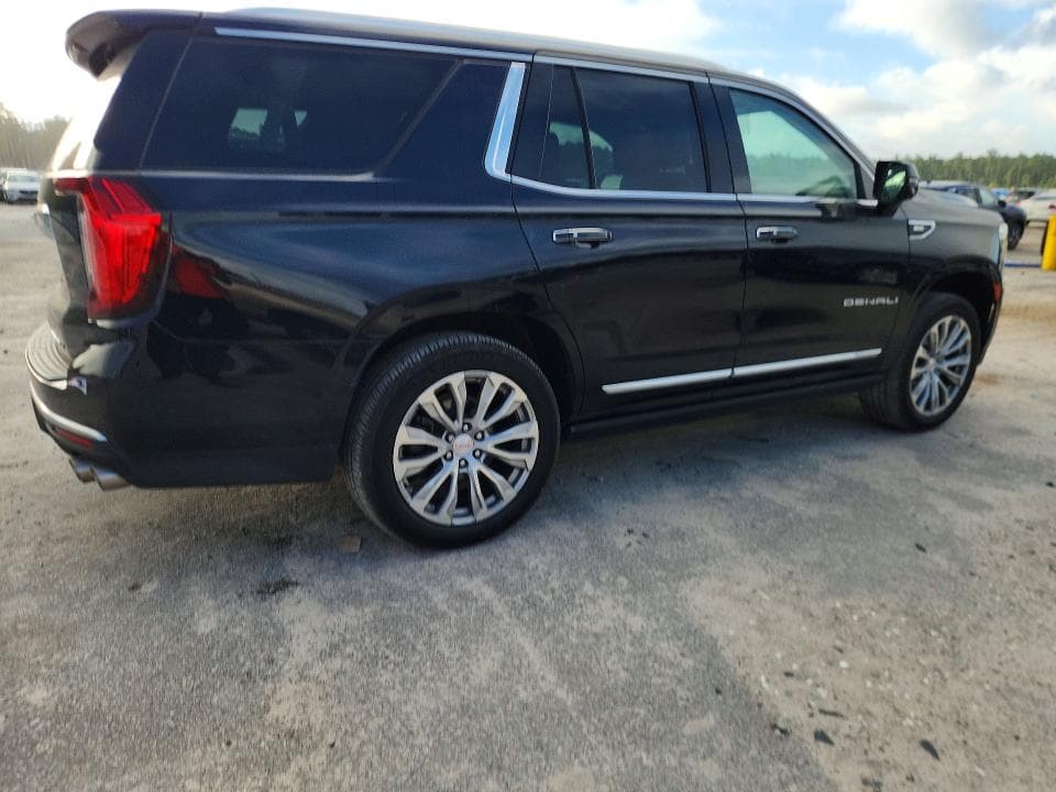 2021 GMC YUKON DENALI 3
