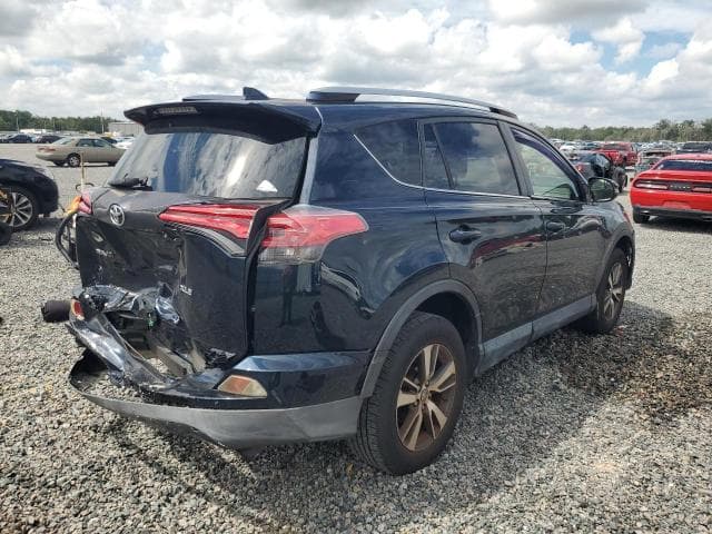 2017 TOYOTA RAV4 XLE 3