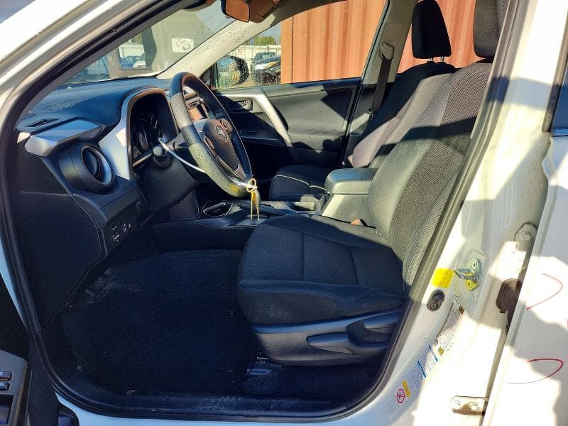 2017 TOYOTA RAV4 LE 7