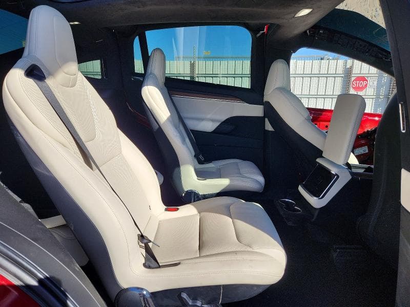 2025 TESLA MODEL X 11