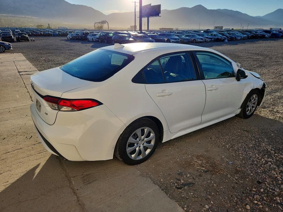 2022 TOYOTA COROLLA LE 3