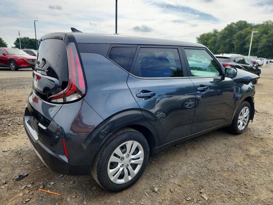 2023 KIA SOUL LX 3