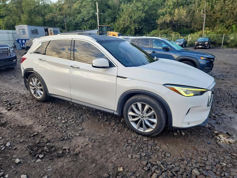 2019 INFINITI QX50 LUXE 4