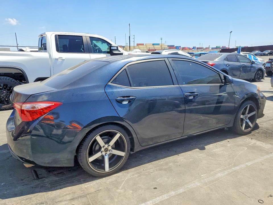 2017 TOYOTA COROLLA LE 3