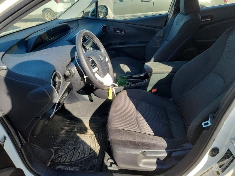 2017 TOYOTA PRIUS THREE 7