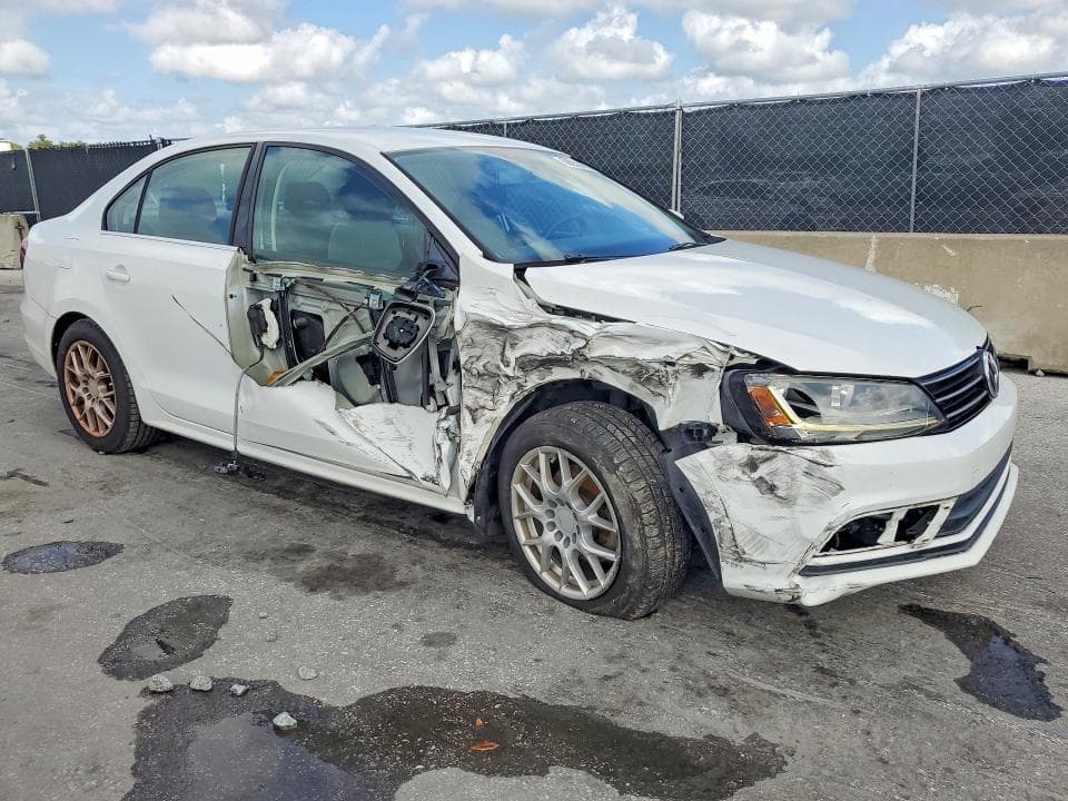 2017 VOLKSWAGEN JETTA S 4