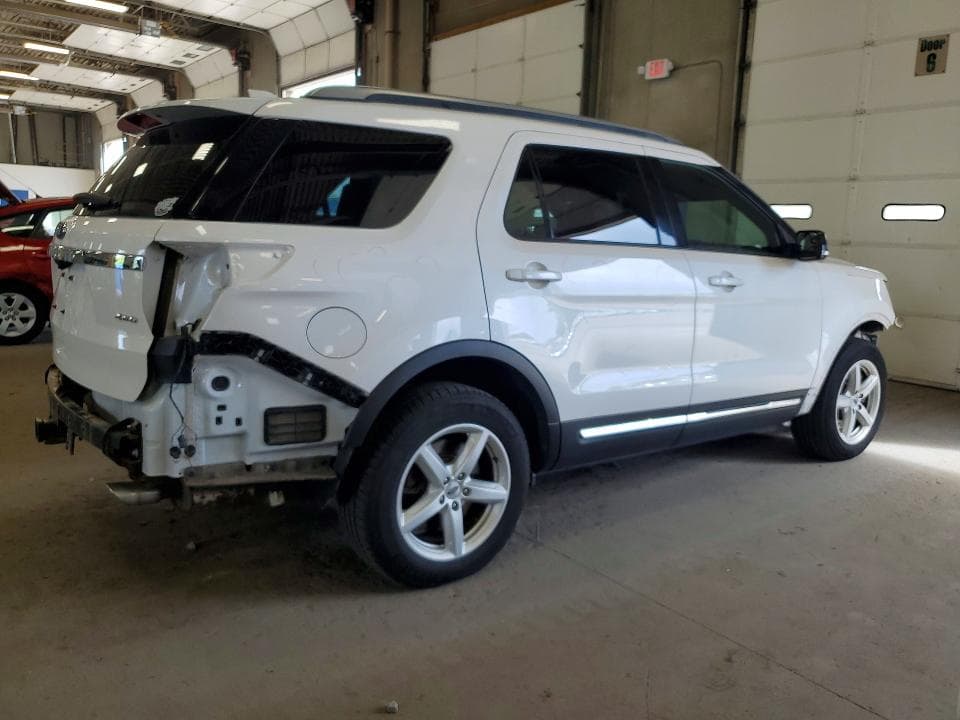 2017 FORD EXPLORER XLT 3