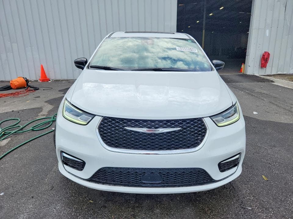 2026 CHRYSLER PACIFICA LIMITED 5