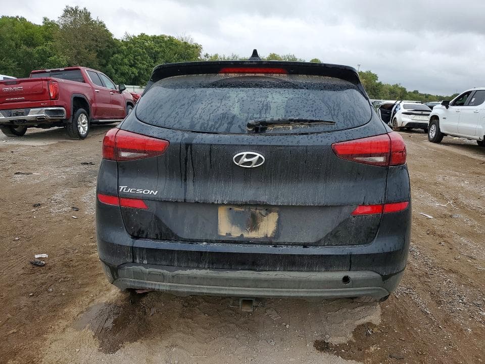 2020 HYUNDAI TUCSON SE 6