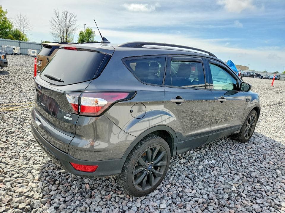 2018 FORD ESCAPE SE 3
