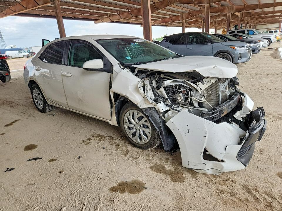2018 TOYOTA COROLLA LE 4