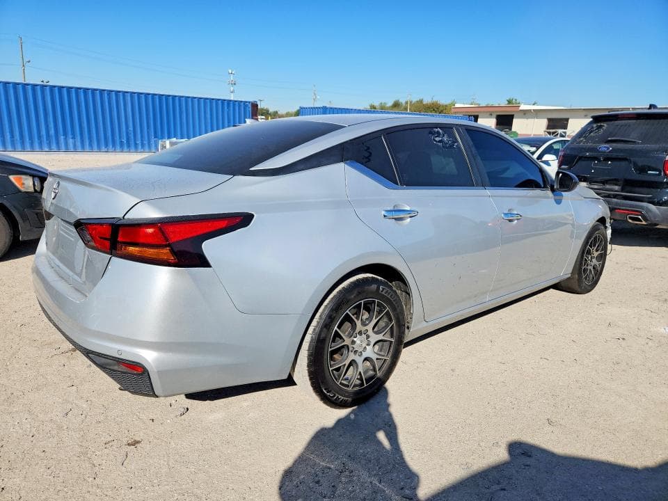 2024 NISSAN ALTIMA S 3