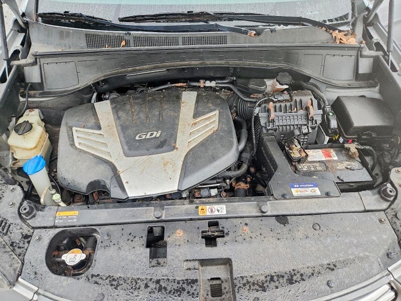 2017 HYUNDAI SANTA FE SE 12