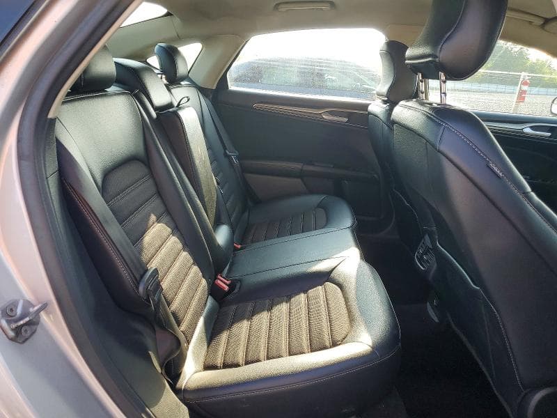 2017 FORD FUSION SE 10
