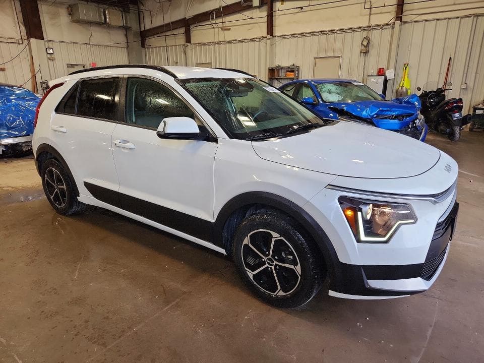 2023 KIA NIRO EX 4