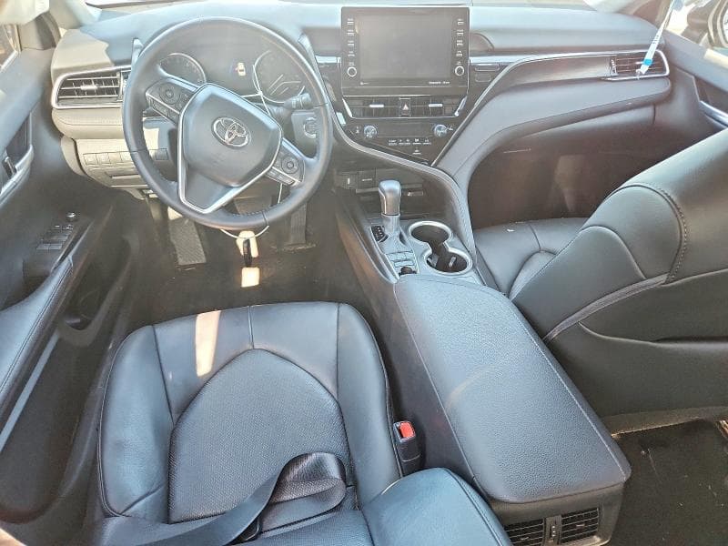 2024 TOYOTA CAMRY XLE 8