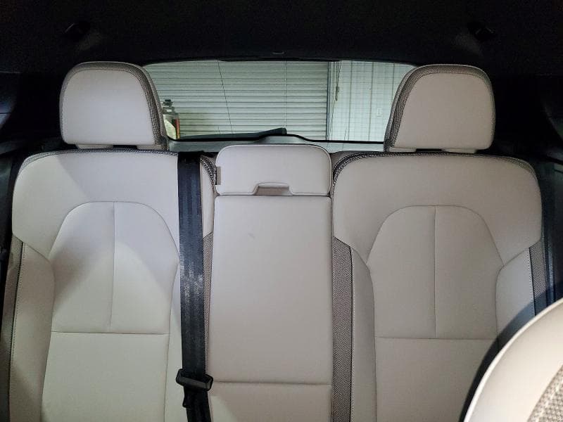2025 VOLVO EX40 CORE 10