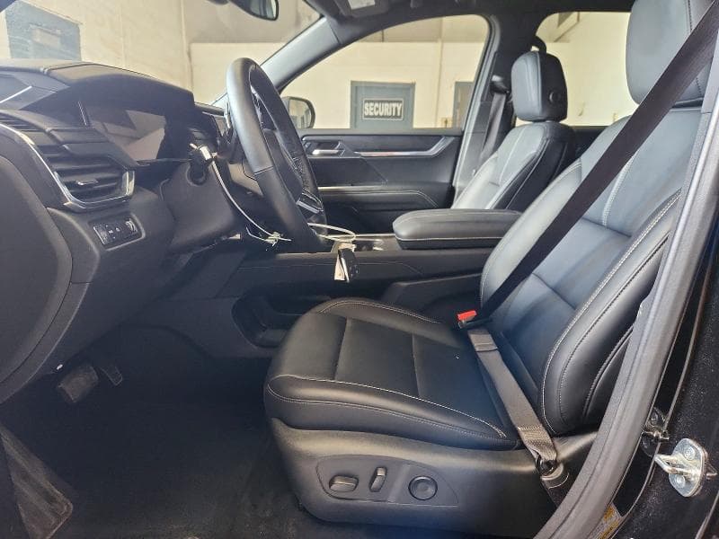 2025 GMC ACADIA ELEVATION 7