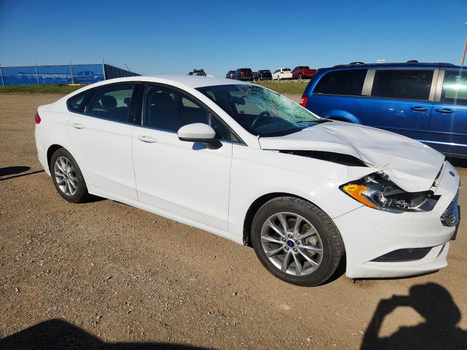 2017 FORD FUSION SE 4