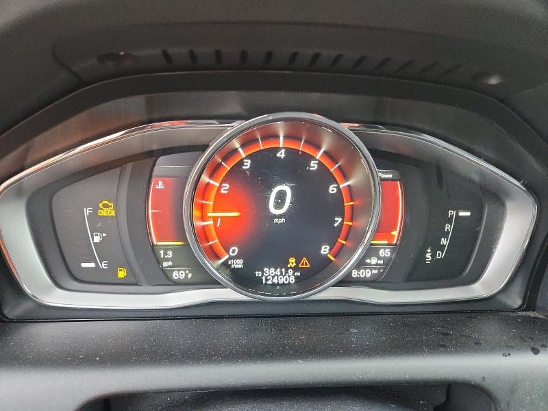 2017 VOLVO XC60 T5 INSCRIPTION 9