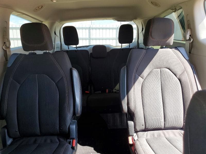 2017 CHRYSLER PACIFICA TOURING 10