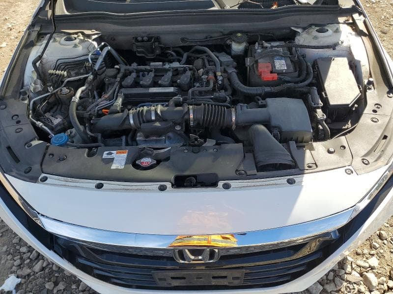 2018 HONDA ACCORD LX 11