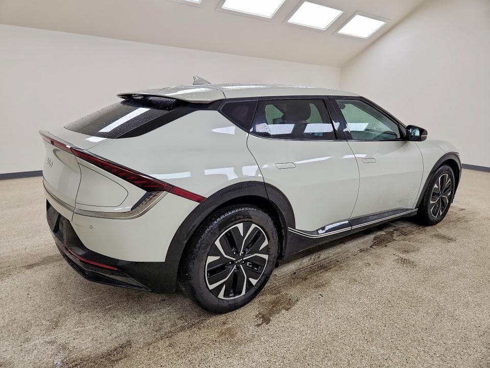 2024 KIA EV6 WIND 3