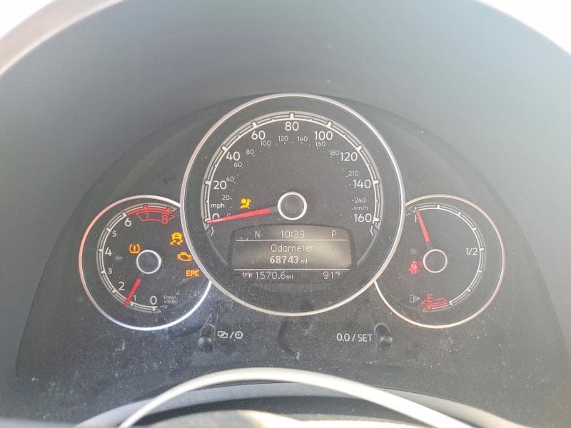 2019 VOLKSWAGEN BEETLE S 9