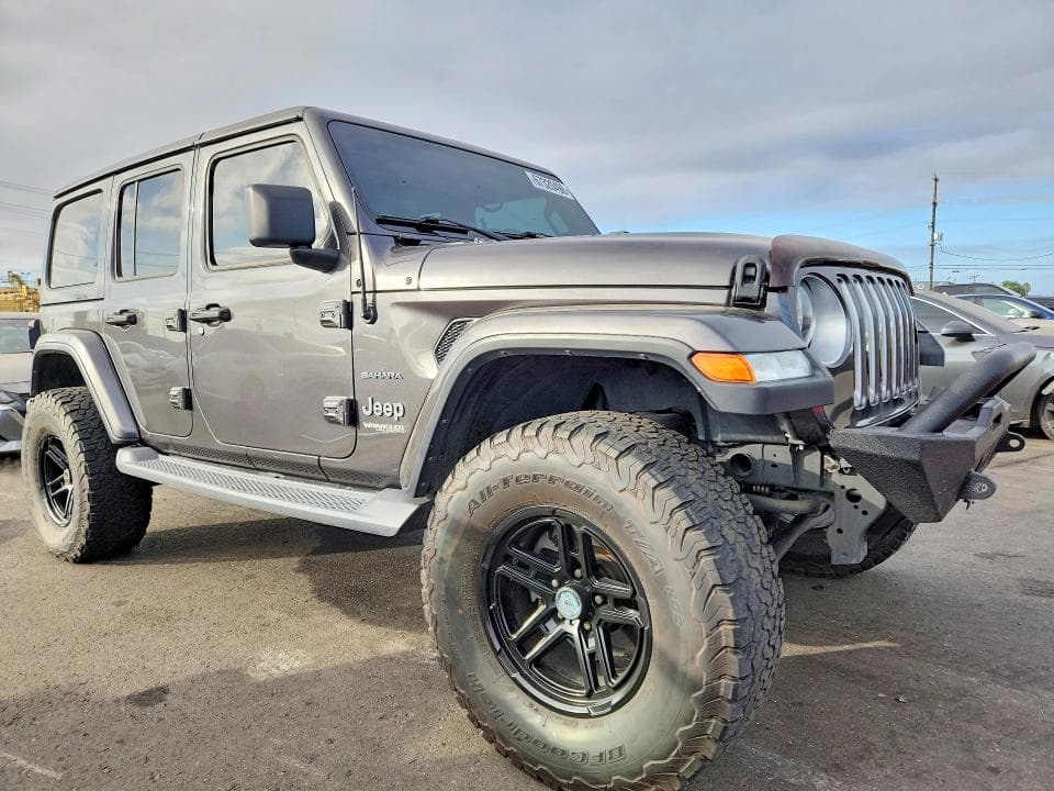 2018 JEEP WRANGLER UNLIMITED SAHARA 4
