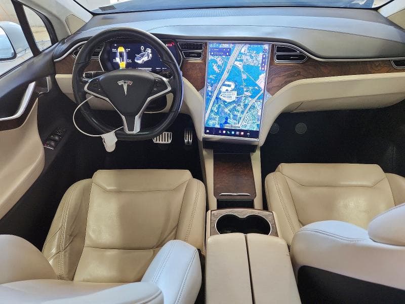2017 TESLA MODEL X 8