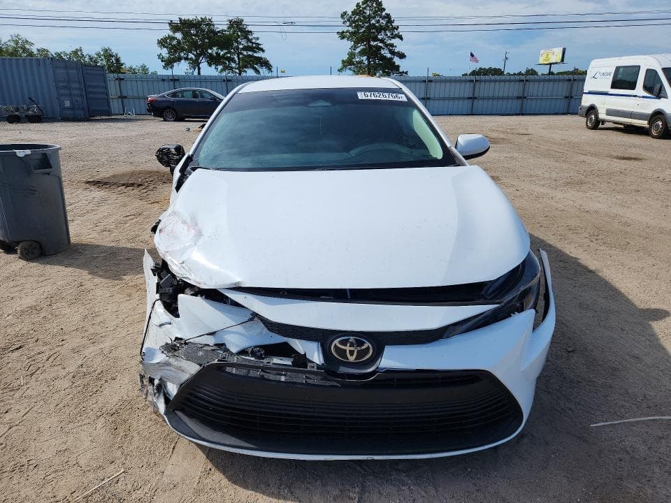 2026 TOYOTA COROLLA LE 5