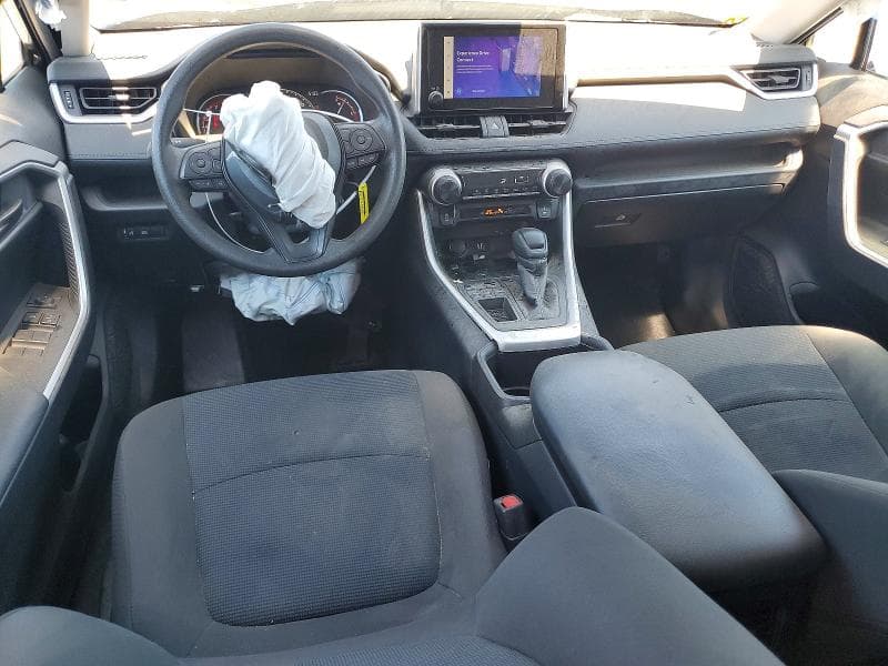2025 TOYOTA RAV4 LE 8